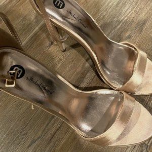 BRAND NEW Michael Antonio Platform Heels in Champagne Gold